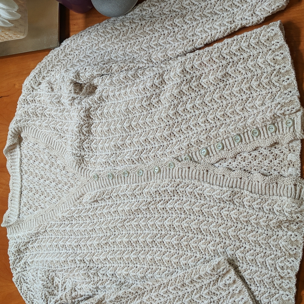 Venus Crochet Sweater - Picture 2 of 5